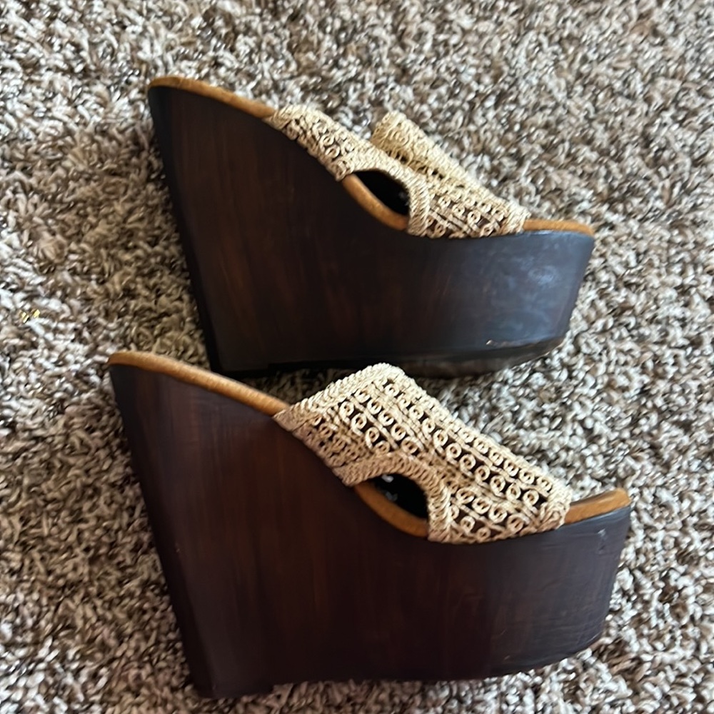 Brown clogs - Picture 4 of 4